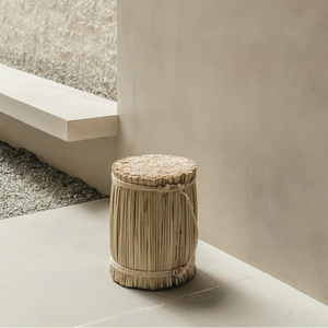 txt.16 Chimpestle Stool